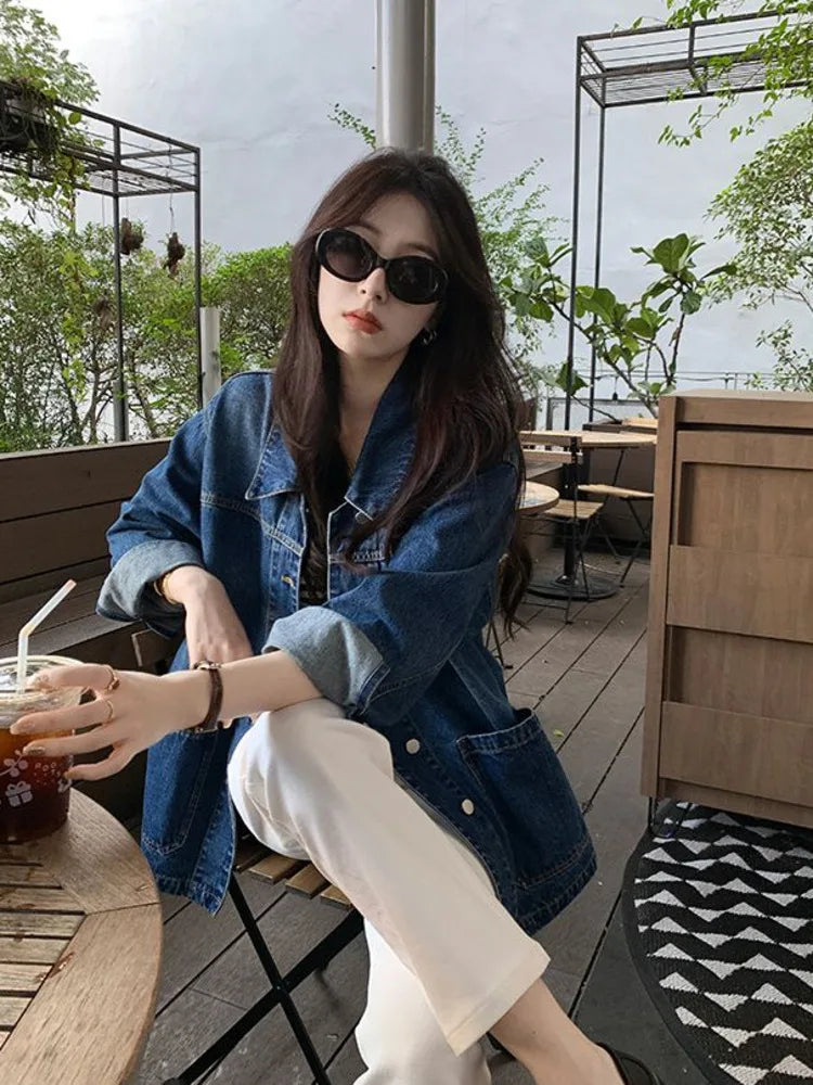 Simple Casual Loose Denim Jacket for Women – Retro Turn-Down Collar, Large Pockets, Long Sleeve Chic Coat